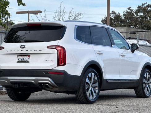 Used 2021 Kia Telluride EX w/ EX Premium Package image 4
