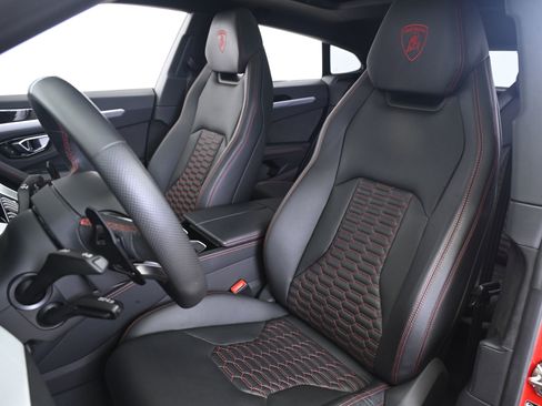 Used 2020 Lamborghini Urus AWD/4WD image 5