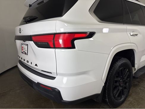 Used 2025 Toyota Sequoia SR5 image 23