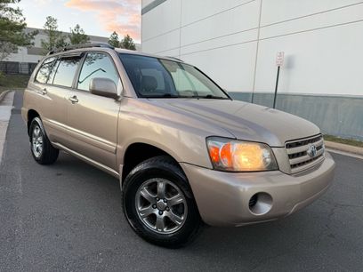Used 2005 Toyota Highlander 4WD V6 w/ 3rd Row