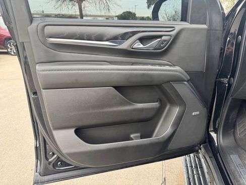 Used 2022 GMC Yukon XL Denali image 4