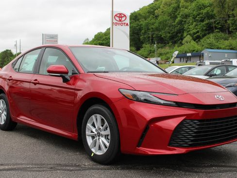 New 2026 Toyota Camry LE AWD/4WD image 4