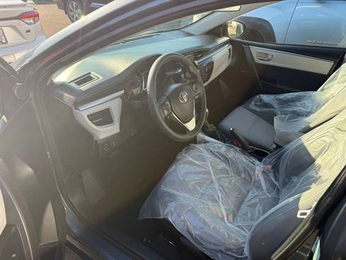 Used 2015 Toyota Corolla LE image 10