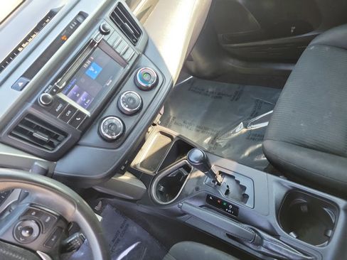 Used 2017 Toyota RAV4 LE image 32