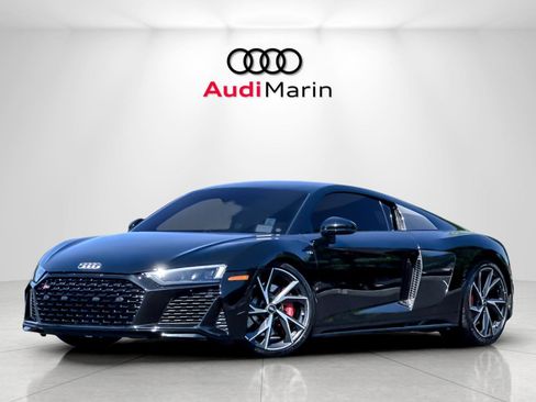 Used 2022 Audi R8 V10 w/ Premium Package RWD image 1