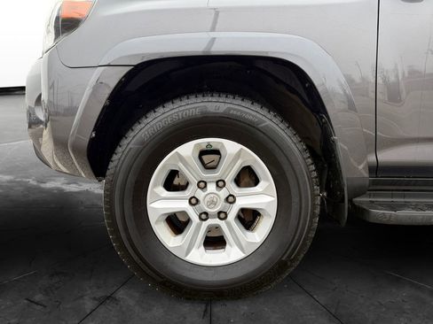 Used 2016 Toyota 4Runner SR5 image 14