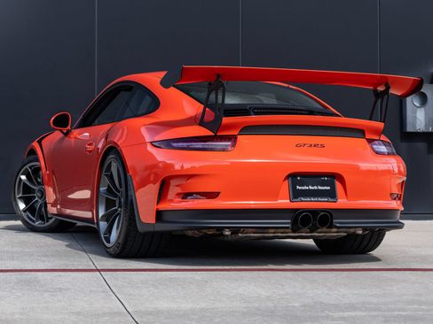 Certified 2016 Porsche 911 GT3 RS RWD image 3