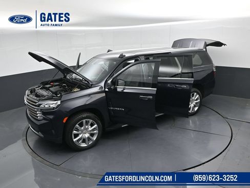 Used 2022 Chevrolet Suburban High Country AWD/4WD image 59