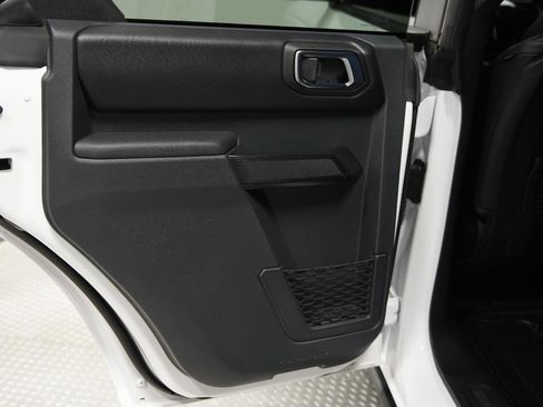 Used 2025 Ford Bronco Badlands AWD/4WD image 23