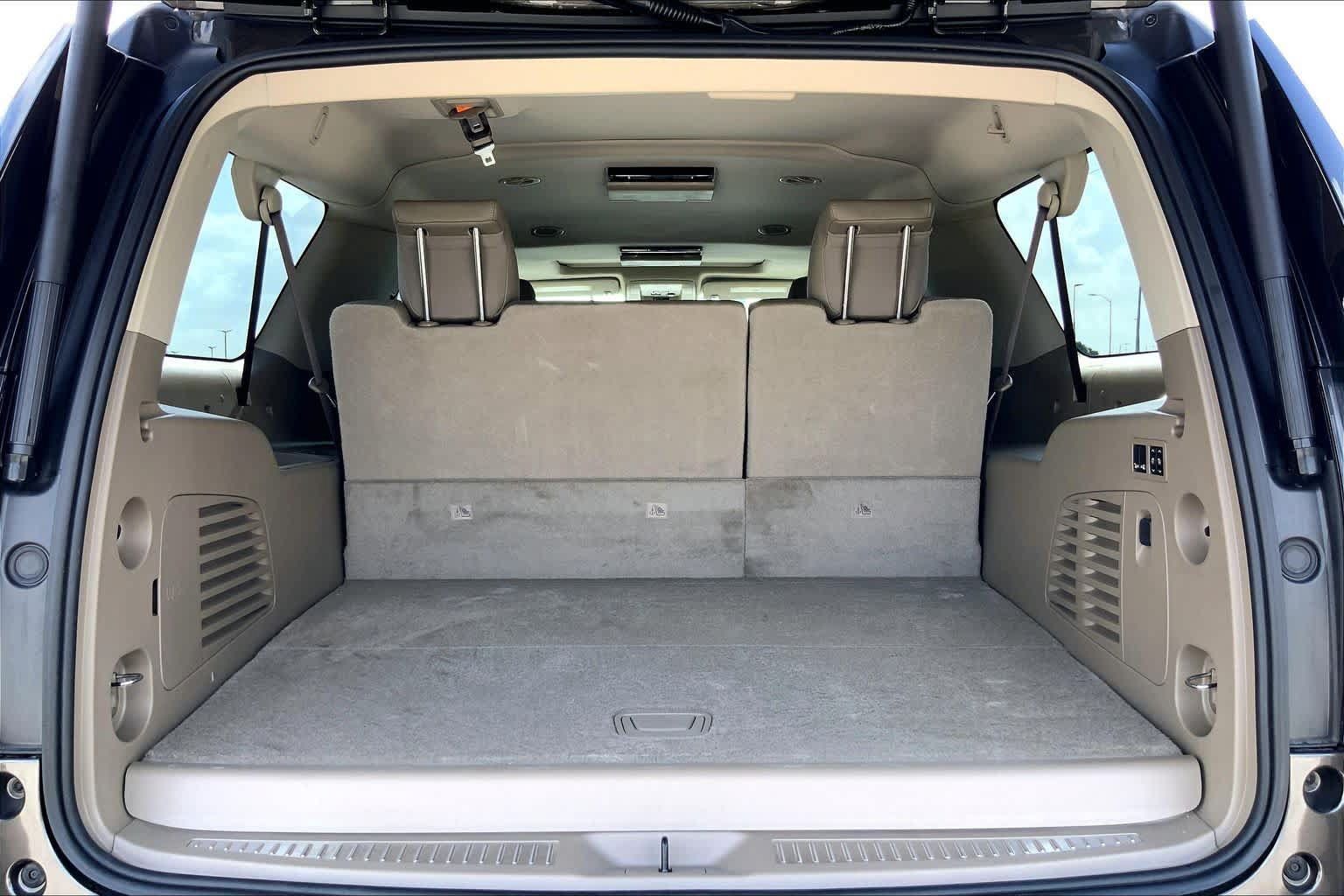 Used 2020 GMC Yukon XL SLT w/ Premium Edition RWD image 34