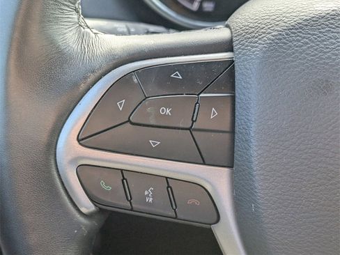 Used 2022 Jeep Grand Cherokee Laredo X image 23