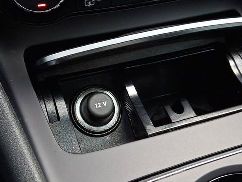 Used 2019 Mercedes-Benz CLA 250 4MATIC image 26