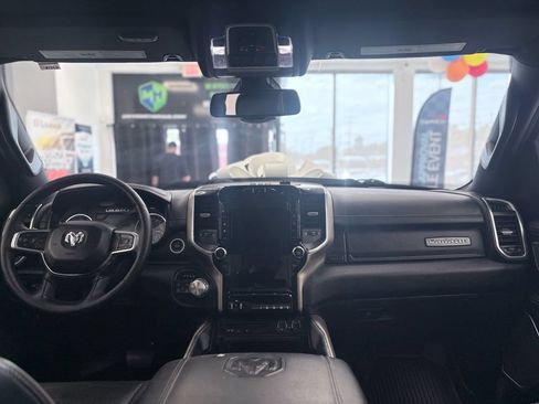 Used 2019 RAM 1500 Laramie AWD/4WD image 15