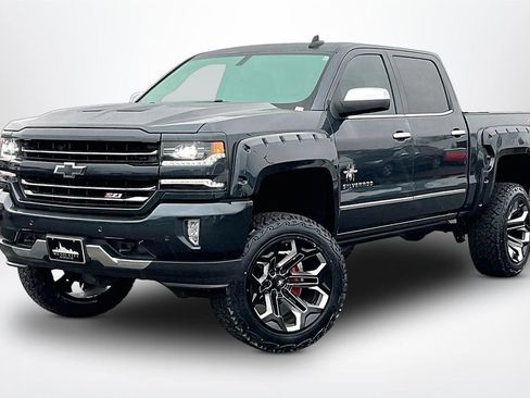 Used 2018 Chevrolet Silverado 1500 LTZ Z71 w/ LTZ Plus Package image 3