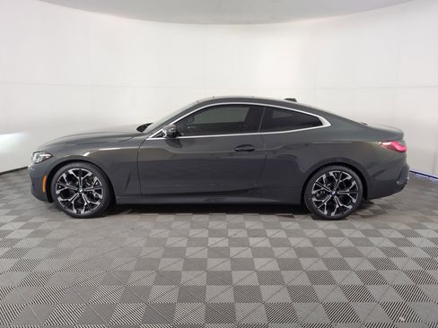Used 2026 BMW 430i Coupe w/ Premium Package image 2
