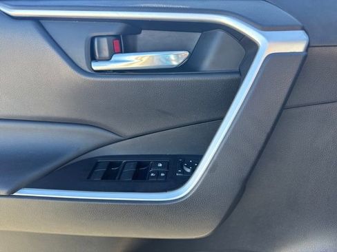 Used 2021 Toyota RAV4 XLE image 20