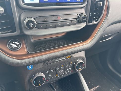 Used 2022 Ford Bronco Sport Outer Banks w/ Tech Package image 19