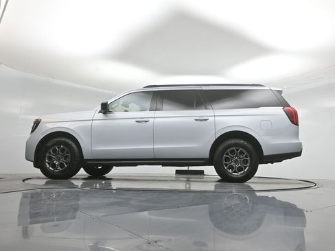 Used 2025 Ford Expedition Max Active RWD image 50