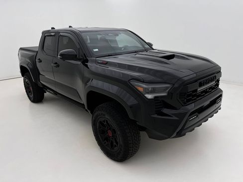 Used 2025 Toyota Tacoma TRD Pro w/ Tow Tech Package image 7