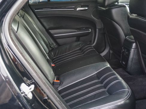 Used 2017 Chrysler 300 S RWD image 14