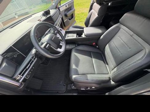 Used 2025 Hyundai Santa Fe Limited image 6