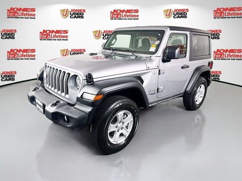Used 2021 Jeep Wrangler Sport AWD/4WD image 12