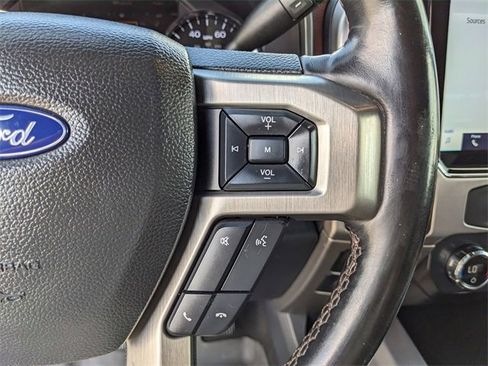 Used 2022 Ford F450 Platinum w/ FX4 Off-Road Package image 32