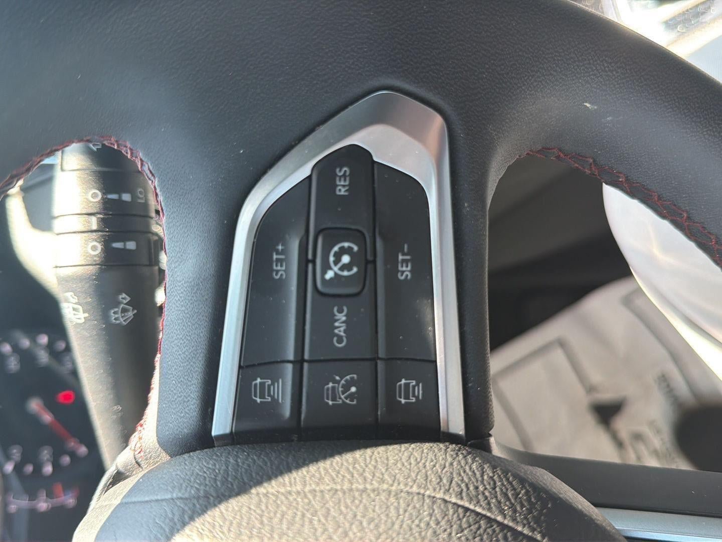 Used 2025 Jeep Compass Trailhawk AWD/4WD image 17