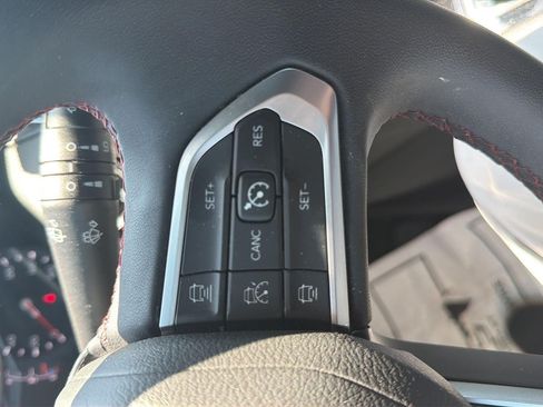 Used 2025 Jeep Compass Trailhawk AWD/4WD image 17