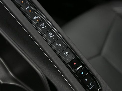 Used 2021 Chevrolet Corvette Stingray Preferred Conv w/ Z51 Performance Package RWD image 47