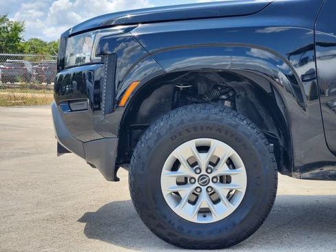 Used 2024 Nissan Frontier SV AWD/4WD image 8