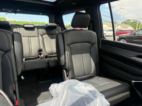 New 2026 Jeep Grand Wagoneer 4WD image 62