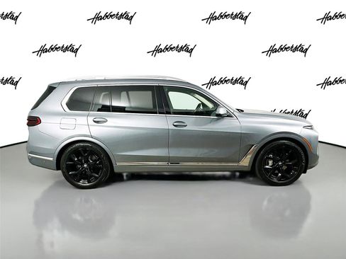 Used 2023 BMW X7 xDrive40i w/ Premium Package image 4