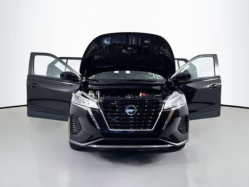 Used 2023 Nissan Kicks SV FWD image 17