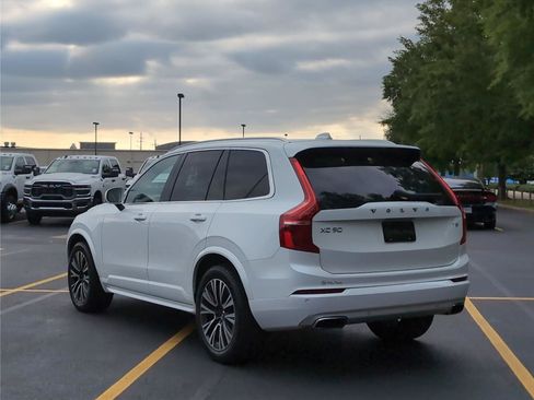 Used 2020 Volvo XC90 T5 Momentum FWD image 3