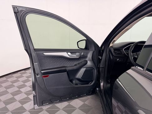 Used 2020 Ford Escape SEL image 25