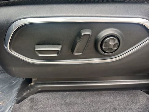 Used 2023 Jeep Wagoneer Series II image 6