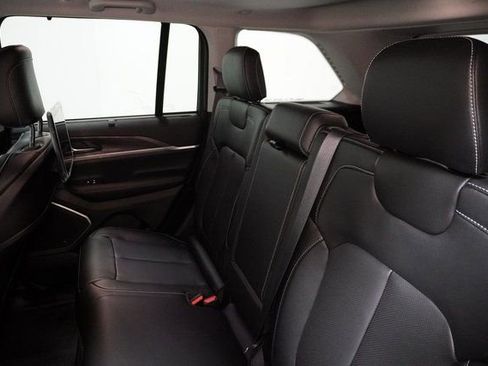 New 2024 Jeep Grand Cherokee Limited 4xe w/ Luxury Tech Group II image 18