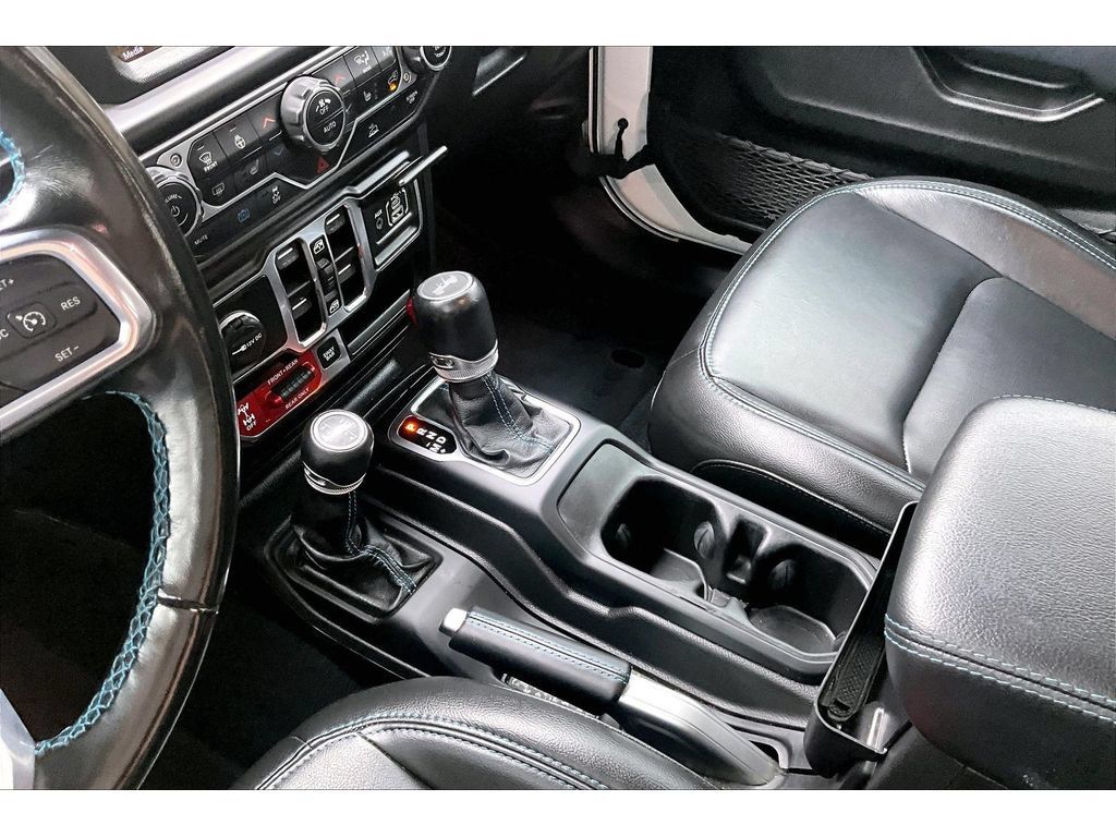 Used 2022 Jeep Wrangler Unlimited Rubicon 4xe w/ Cold Weather Group AWD/4WD image 27