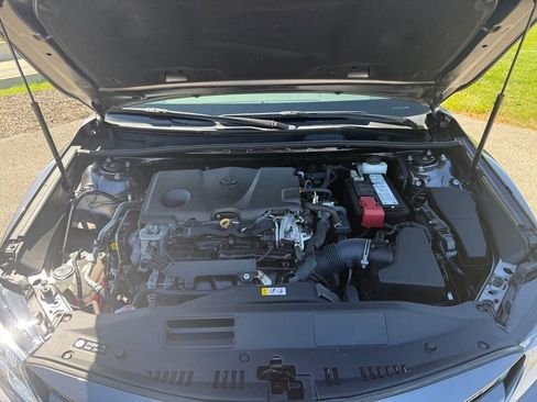 Used 2020 Toyota Camry LE FWD image 18