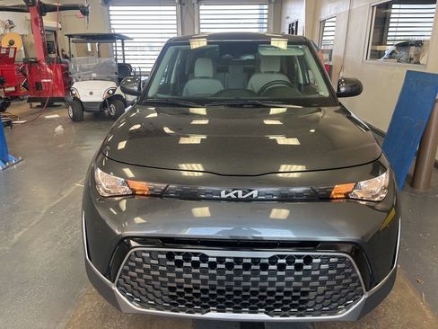 Used 2023 Kia Soul EX image 9