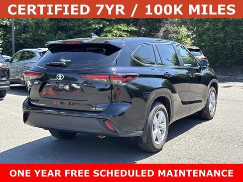 Used 2024 Toyota Highlander LE AWD/4WD image 2
