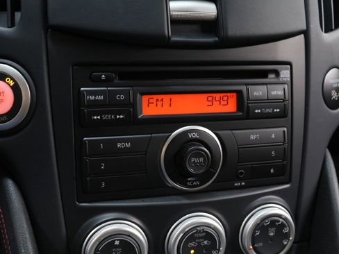 Used 2009 Nissan 370Z NISMO image 12