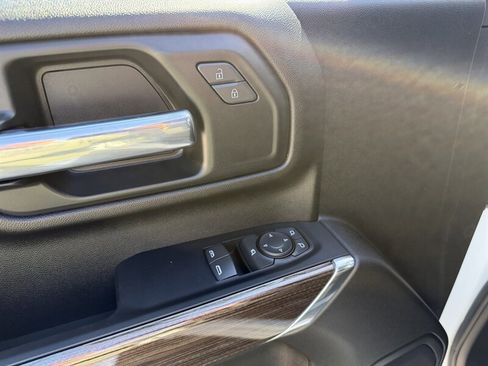 Used 2024 Chevrolet Silverado 2500 LT w/ Convenience Package image 22