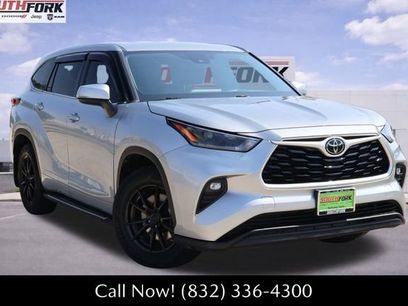 Used 2021 Toyota Highlander LE