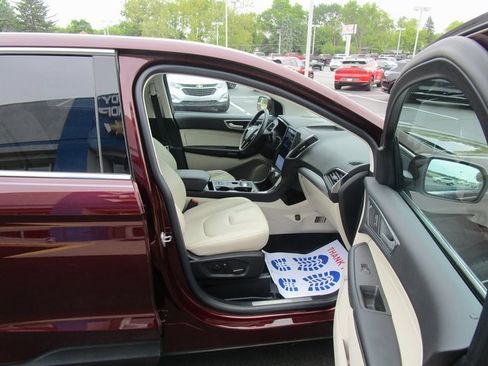 Used 2021 Ford Edge Titanium image 26