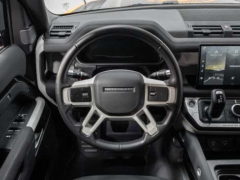 Used 2022 Land Rover Defender 110 S image 8