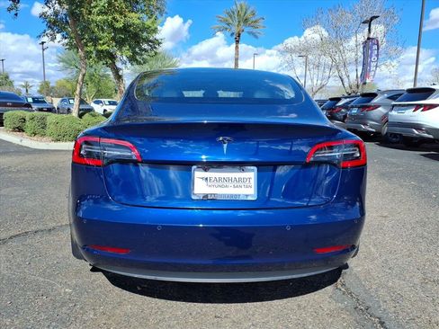 Used 2018 Tesla Model 3 image 6