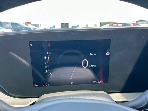 Certified 2025 Buick Envista Avenir FWD image 24