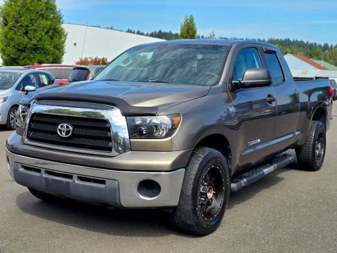 Used 2008 Toyota Tundra 4x4 Double Cab w/ Tow Pkg image 3